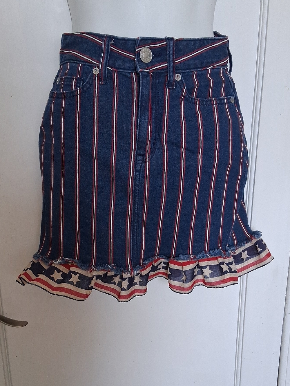 American Eagle Outfitters Mini Skirt Upcycled with Star-Trim For The 4th Of JULY